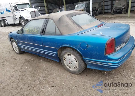 1992 Oldsmobile Cutlass Supreme from USA, damaged, VIN 1G3WT34T1ND377556